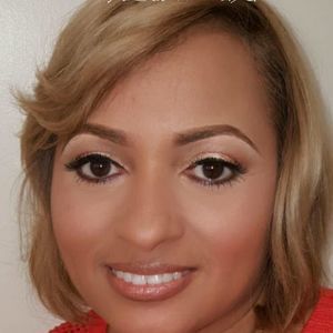 Meet your Posher, Mia